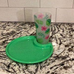 Pampered Chef Outdoor Picnic Plates, Set Of 6, only used once. BUNDLE & SAVE
